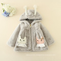 reizender Baby-Winterpelzmantel mit Kapuze koreanischer Mädchenmantel gute Qualität wärmen neuen Entwurfsmädchen Mantel
